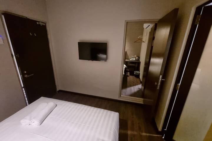 Room 87 of 138