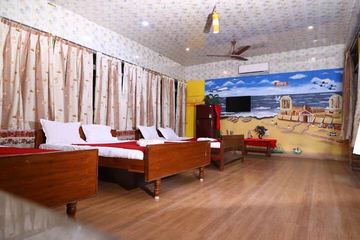 Room 7 of 30