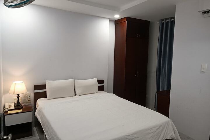 Room 3 of 18