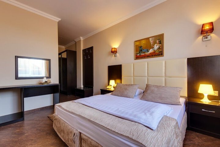 Room 8 of 59