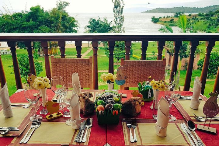 Dining 57 of 98
