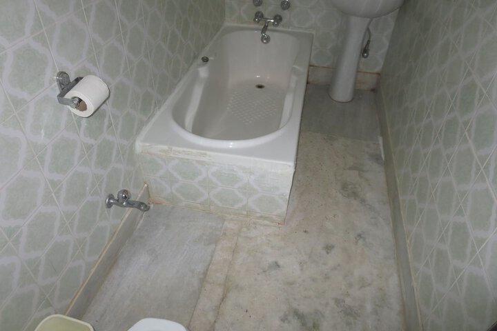 Room 9 of 29
