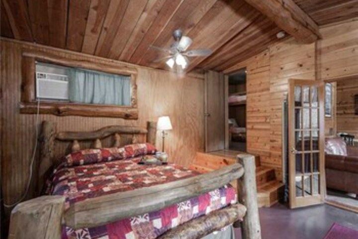 Room 52 of 57