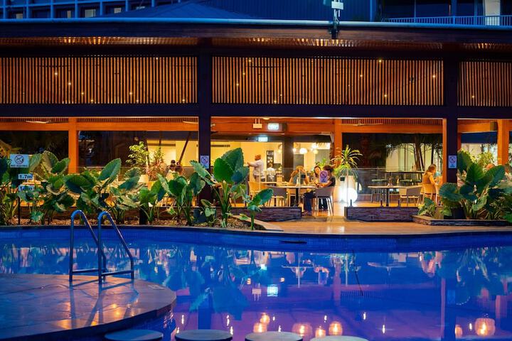 Pool Hotel