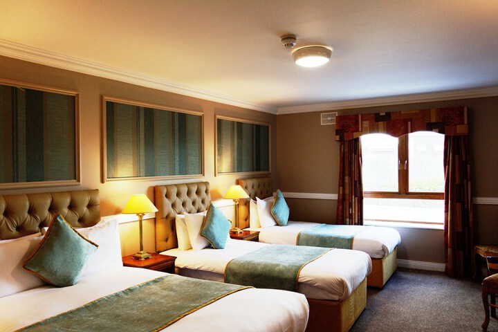 Room 9 of 41