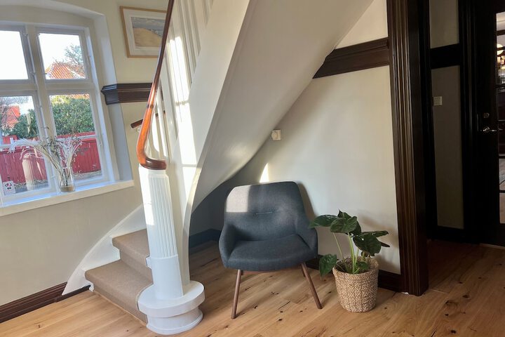 Entrance & Lobby