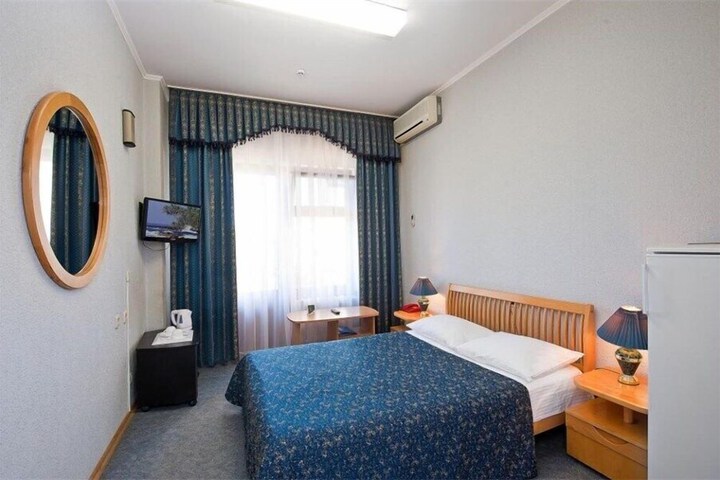 Room 8 of 23