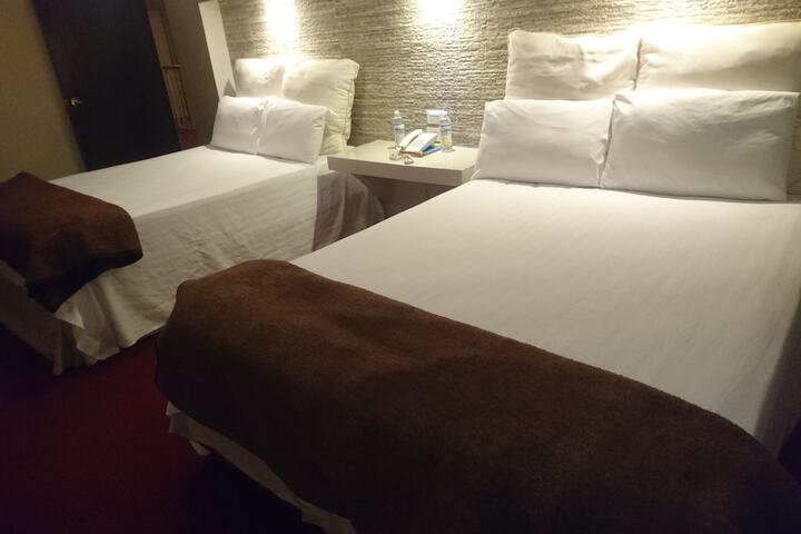 Room 21 of 38