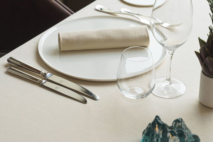 Dining 36 of 44