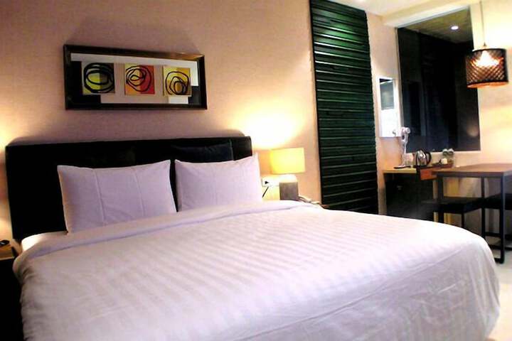 Room 16 of 49
