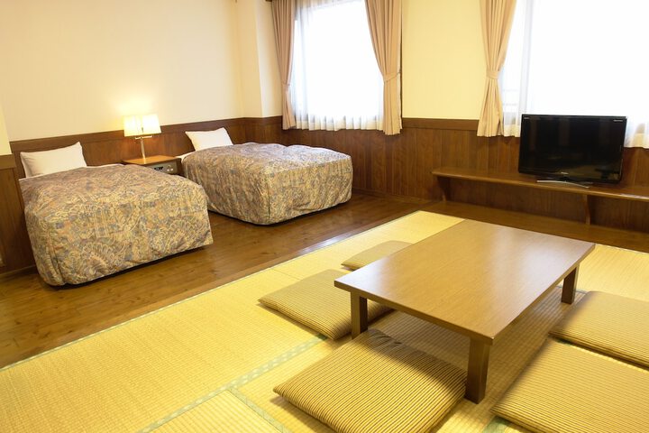 Room 12 of 35