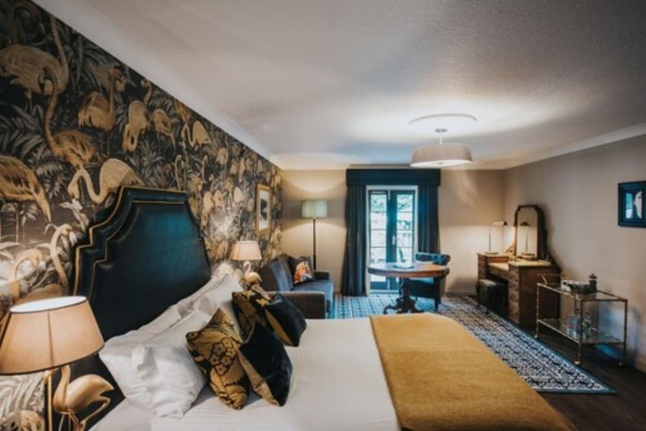 Room 7 of 62