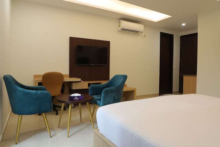 Room 16 of 24
