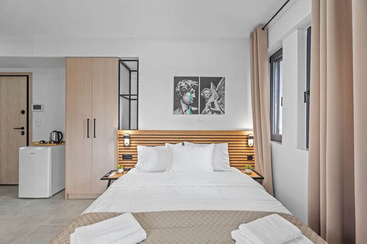 Room 15 of 43