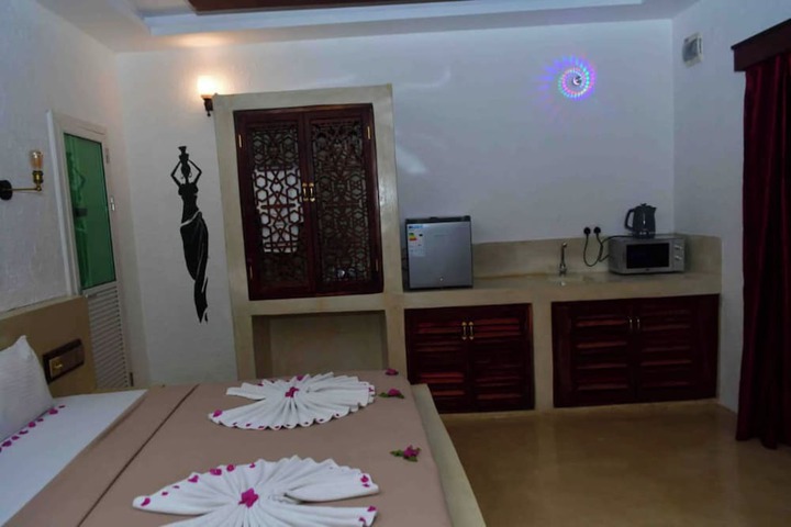 Room 12 of 35