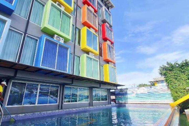 Rainbow Mansion Hotel