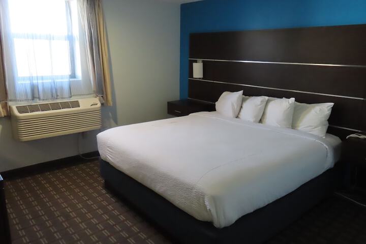 Room 33 of 75