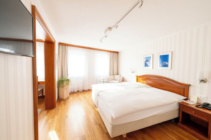 Room 16 of 31