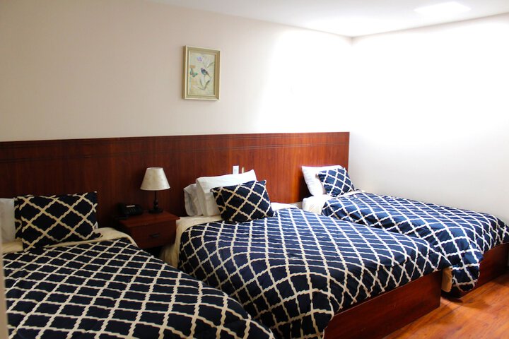 Room 32 of 61
