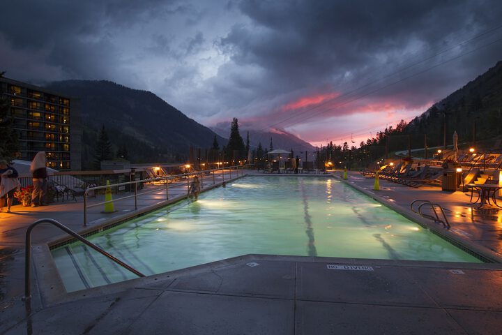 Hotel Pool