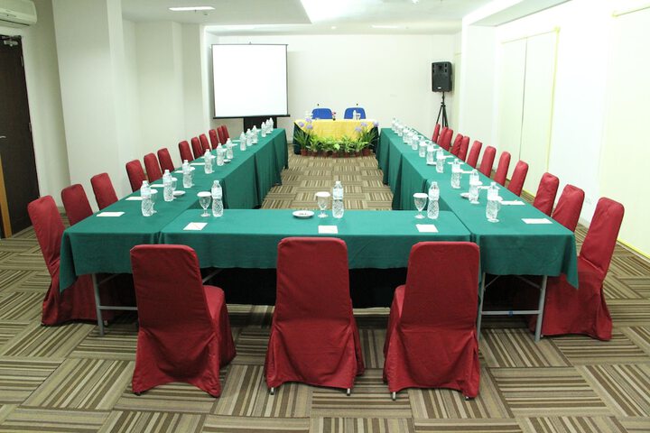 Meeting 28 of 33