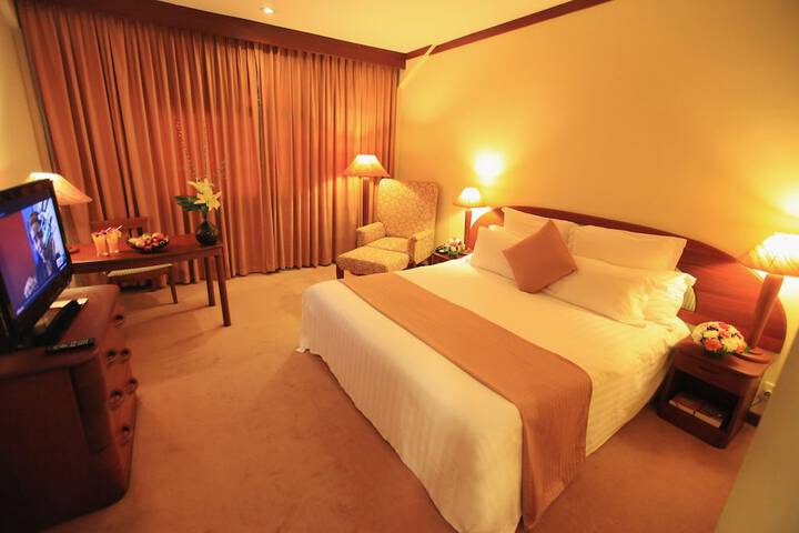 Room 5 of 116