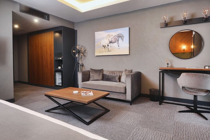 Room 11 of 44