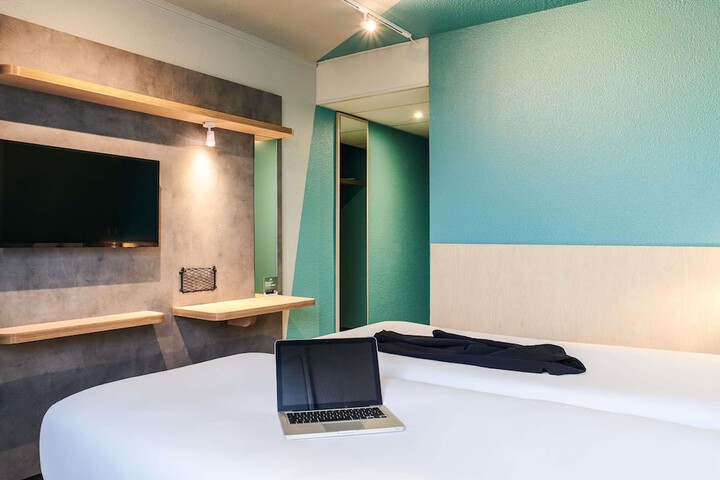 Room 4 of 44