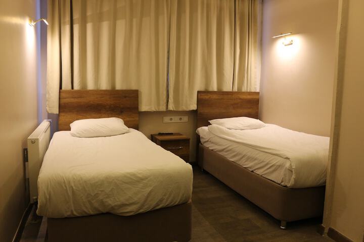 Room 5 of 15