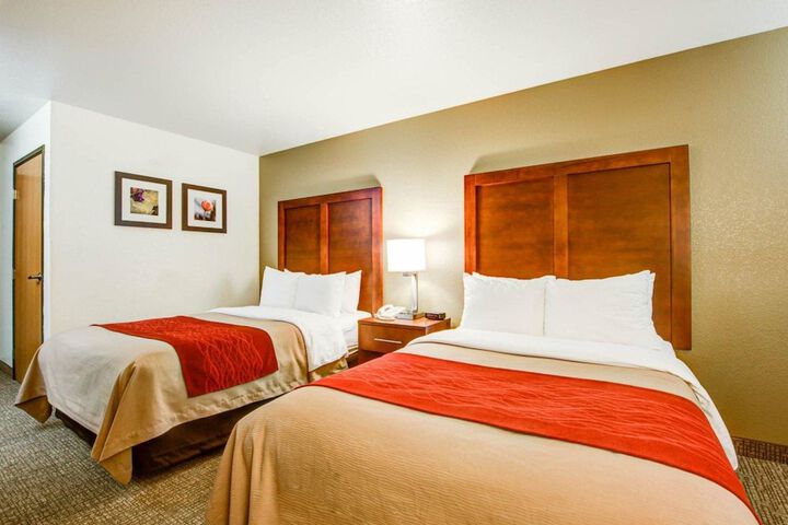 Double Accessible Queen Size Bed (2 of 20)
