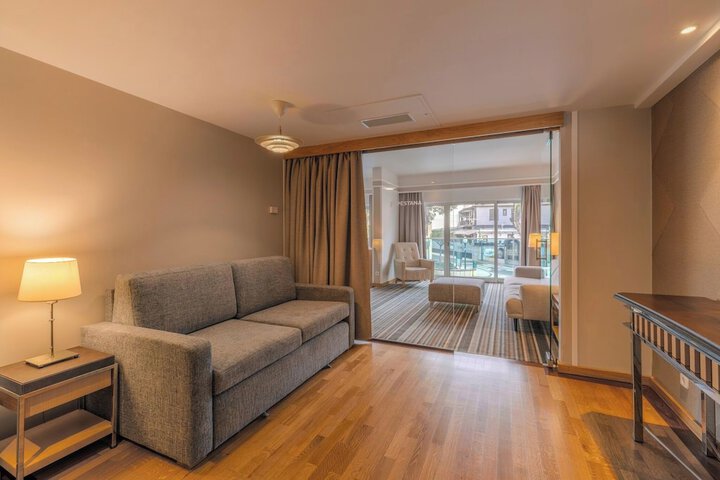 Room 21 of 47