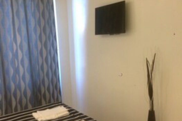 Room 13 of 15