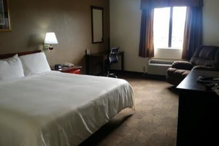 Room 3 of 44