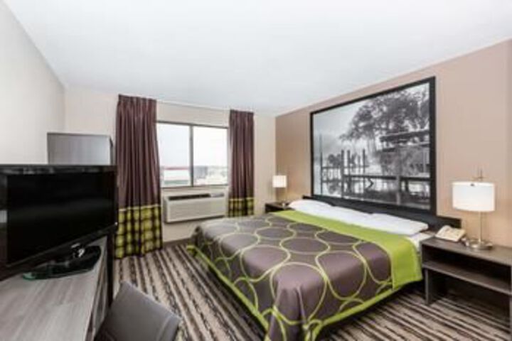 Room 13 of 49