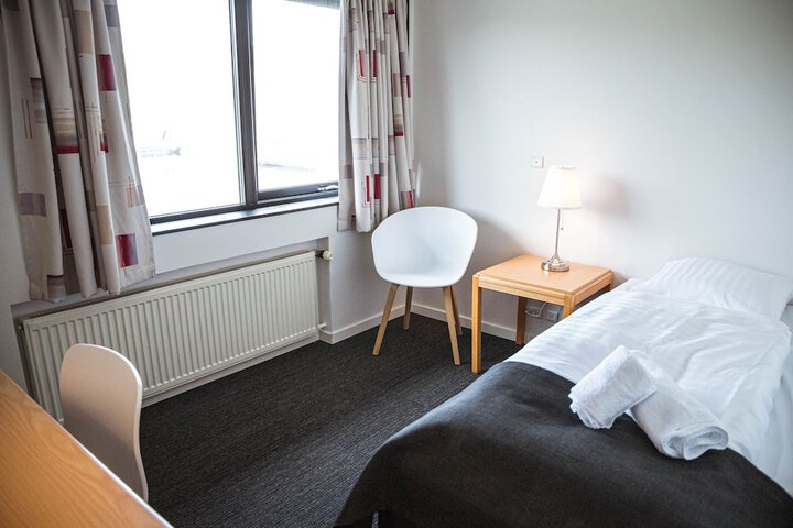 Room 8 of 27