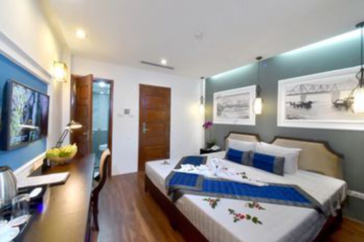 Room 65 of 84