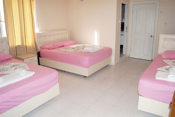 Room 15 of 32