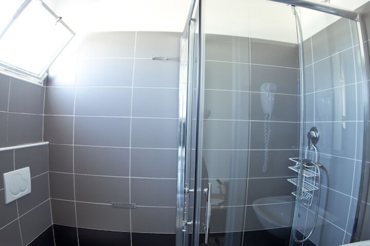 Room 45 of 93