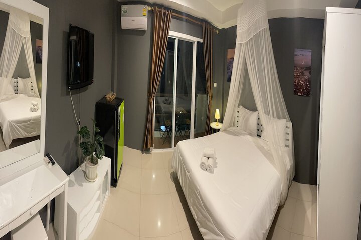 Room 16 of 44