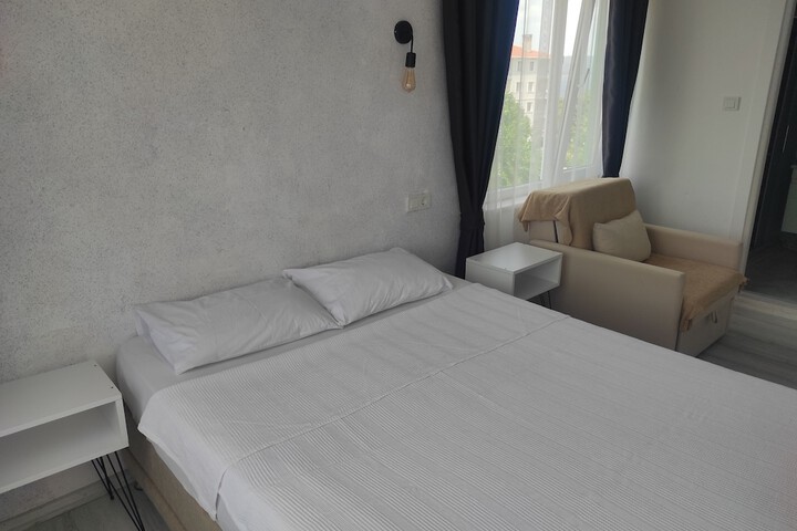 Room 28 of 81