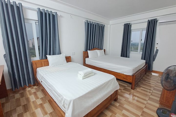 Room 28 of 74