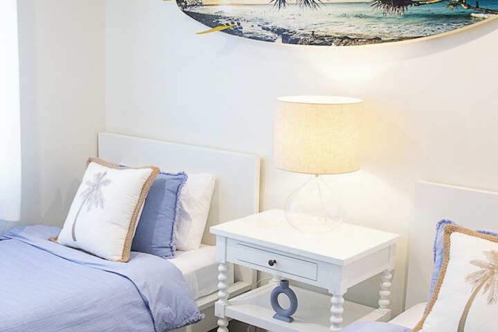 Room 4 of 23