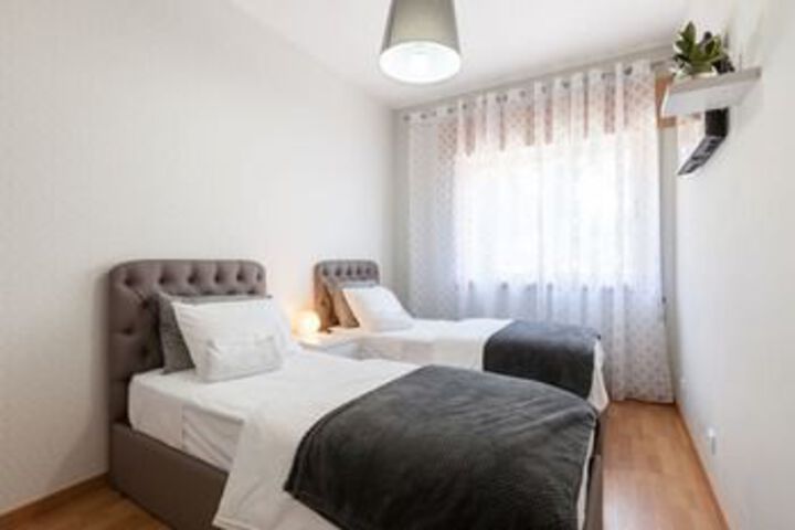 Room 9 of 21