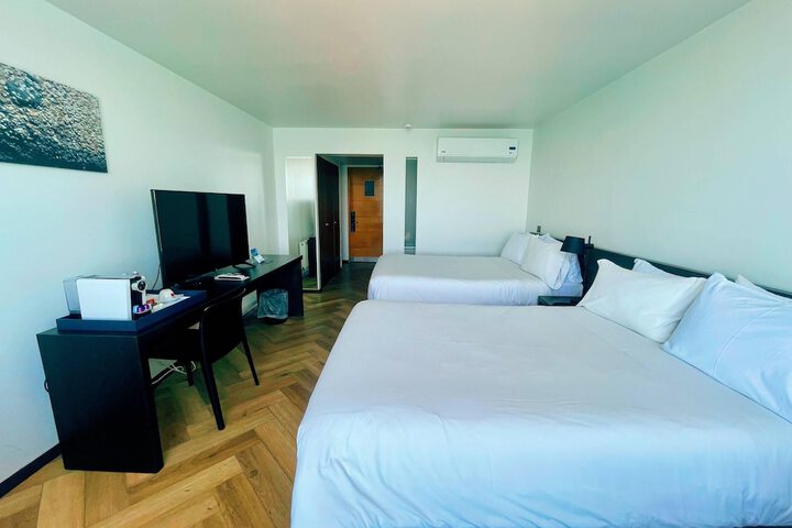 Room 29 of 66