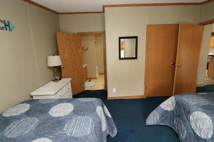 Room 5 of 10