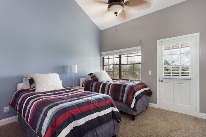 Room 2 of 23