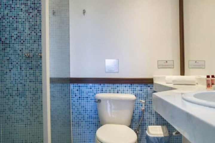 Clean Restrooms