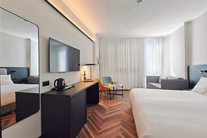Room 11 of 67