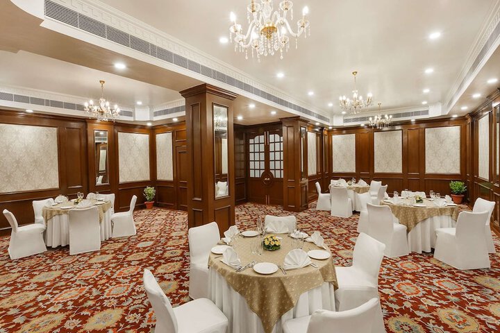 Wedding/Banquet 25 of 34