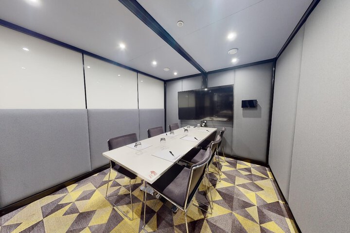 Business Center 50 of 52